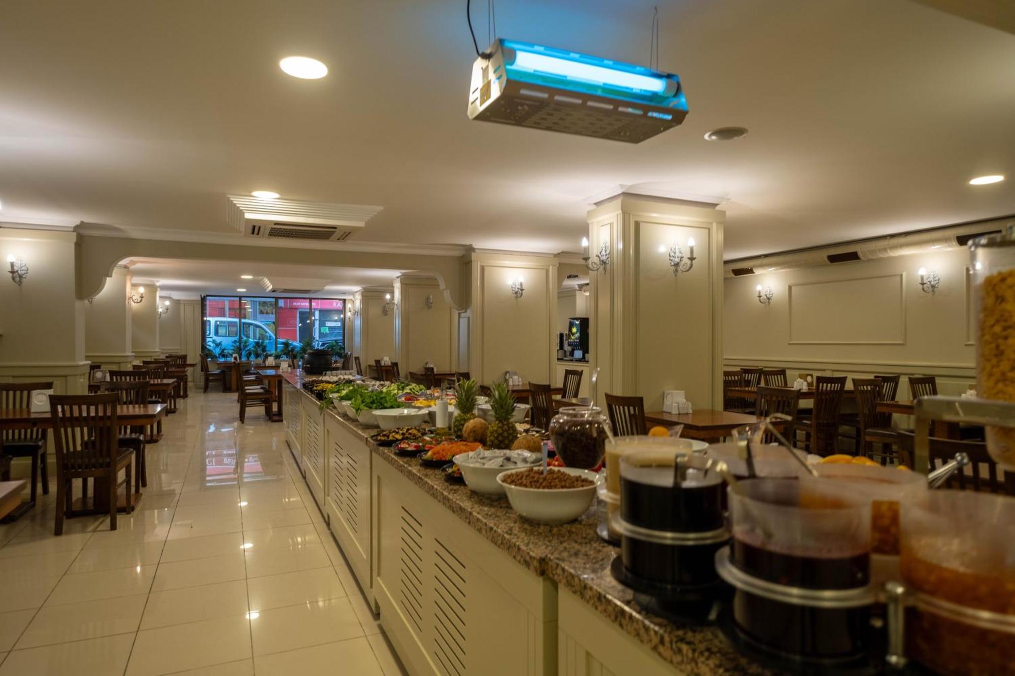 Berr Hotel Istanboel Buitenkant foto